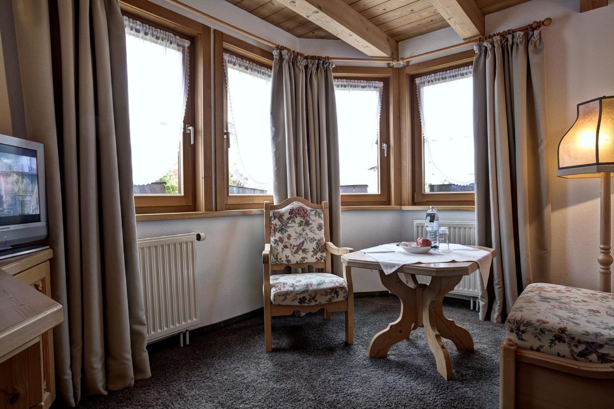 Hotel Gemma- Adults Only Hirschegg  Zimmer foto